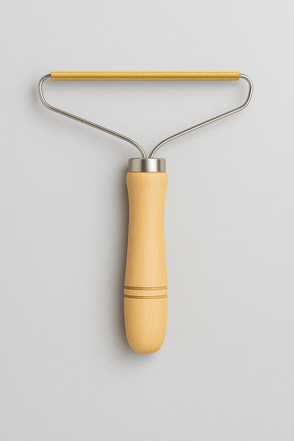 Portable Pet Hair & Lint Remover – Manual Brush for Clothes and Furniture with wooden handle and metal frame